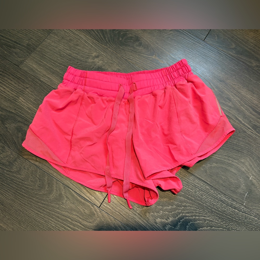Lululemon Hotty Hot Shorts size 6 original style